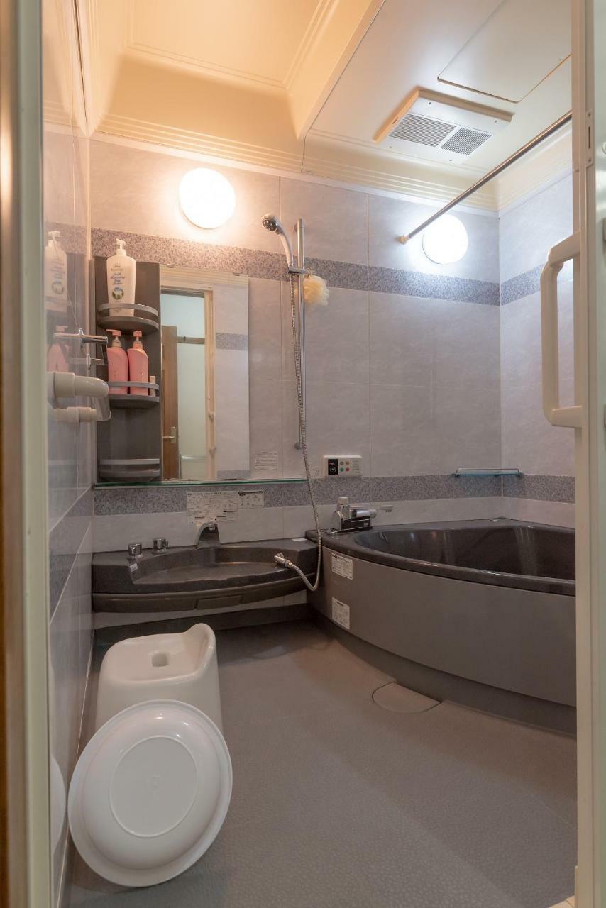 Вилла Hong House Токио Экстерьер фото